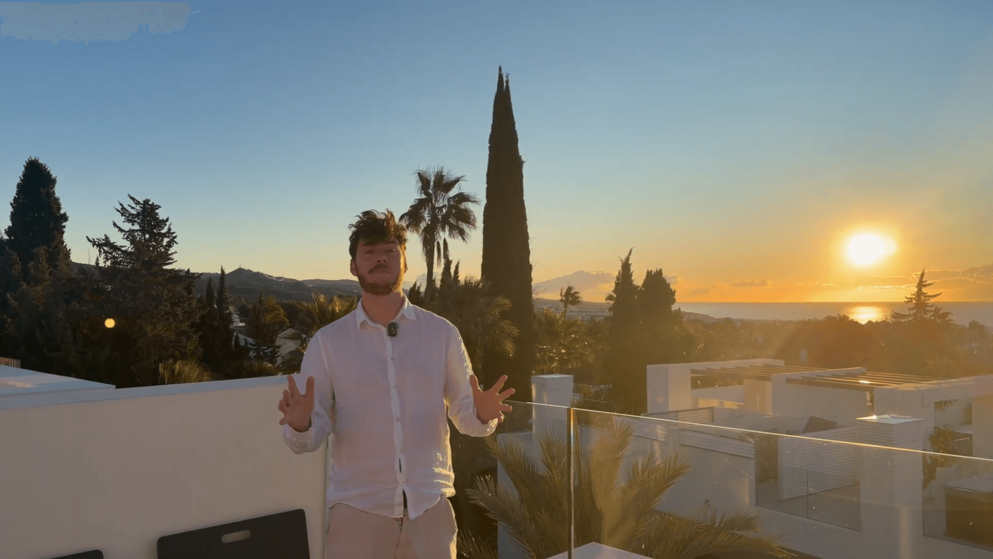 Overview video thumbnail